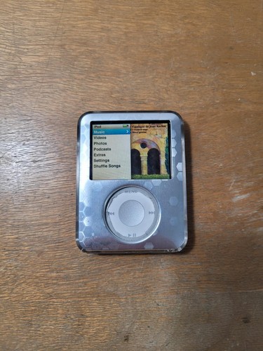 Silver apple ipod nano 3rd - silver,