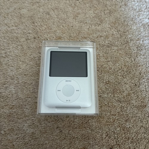 Ipod nano silver 4gb - ipod,